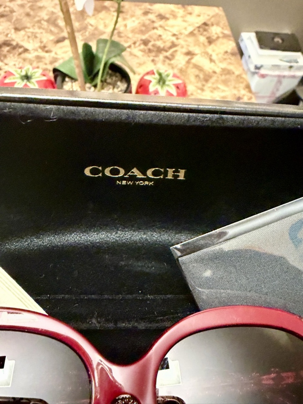 ⭐️⭐️Coach HC8358F (Burgundy Glitter Sig C) Sunglasses Full Inclusion - Picture 14 of 15